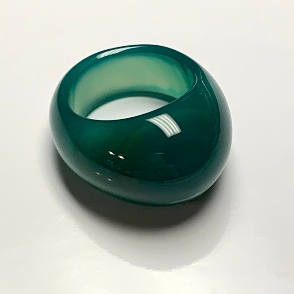 Green Agate Carved Dome Ring SZ 6